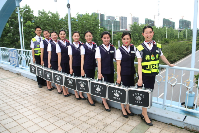 大橋最美路姐團(tuán)隊 3 640.jpg